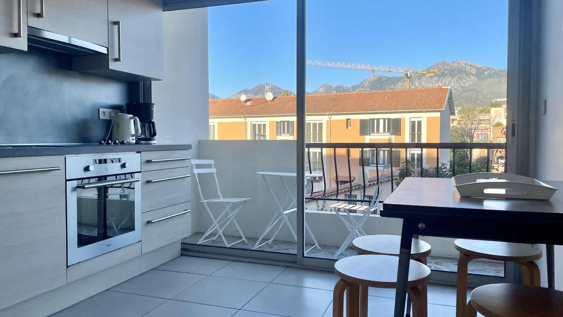Proche Mer Charmant Appartement Roquebrune-Cap-Martin Apartment