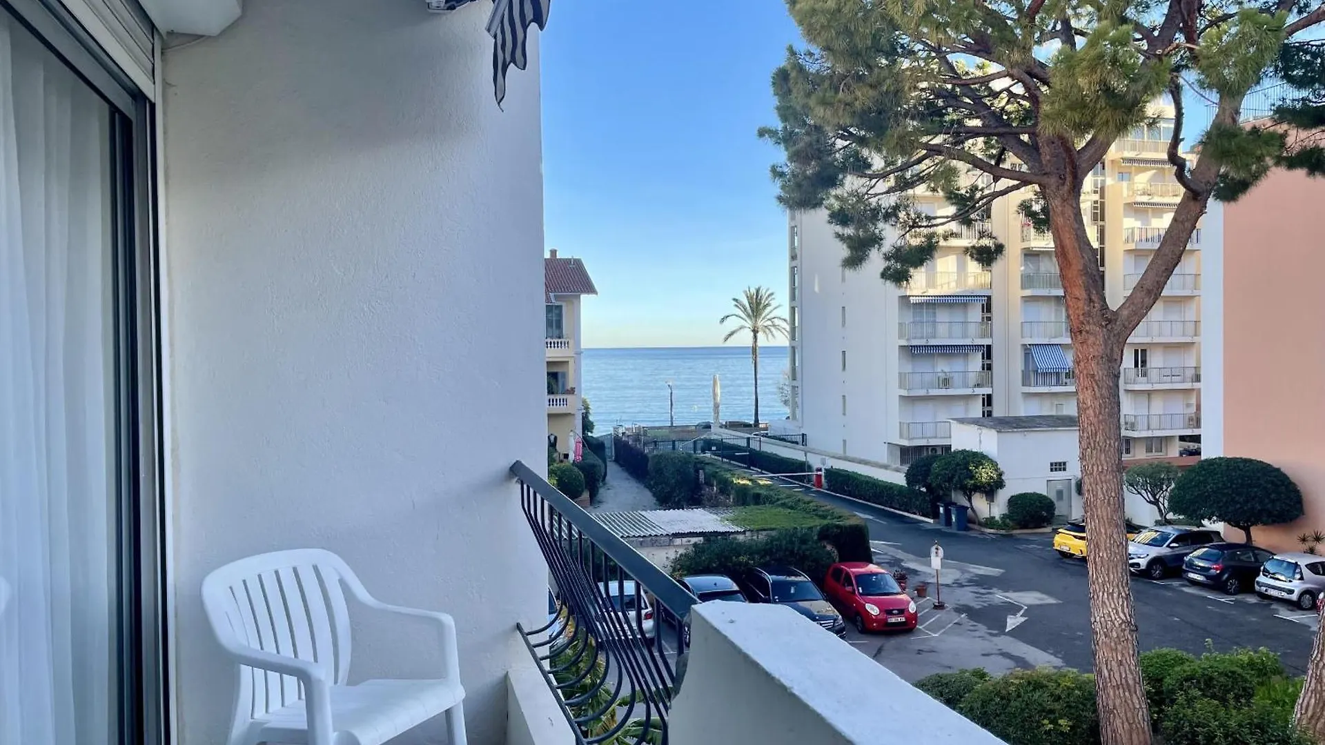 Proche Mer Charmant Appartement Roquebrune-Cap-Martin Apartment